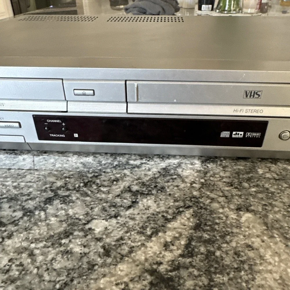 Sony SLV-D350P DVD/VCR Combo Player VHS Recorder No Remote As Is